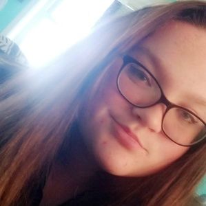 Meet your Posher, Mia